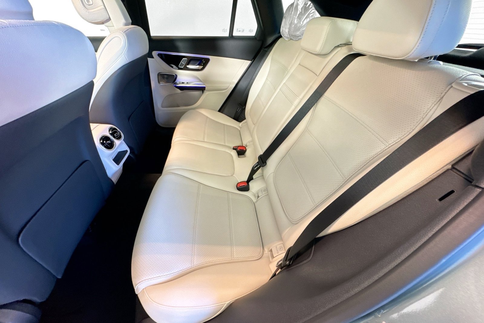 New 2026 Verde Silver Metallic Mercedes-Benz GLC 300 image 22