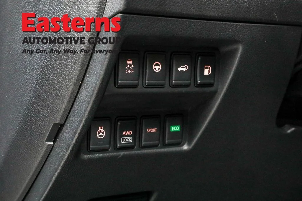 Used 2019 Gray Nissan SL image 23
