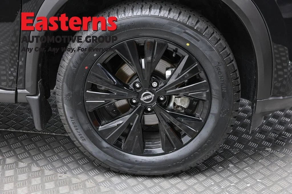 Used 2023 Black Nissan SV image 32
