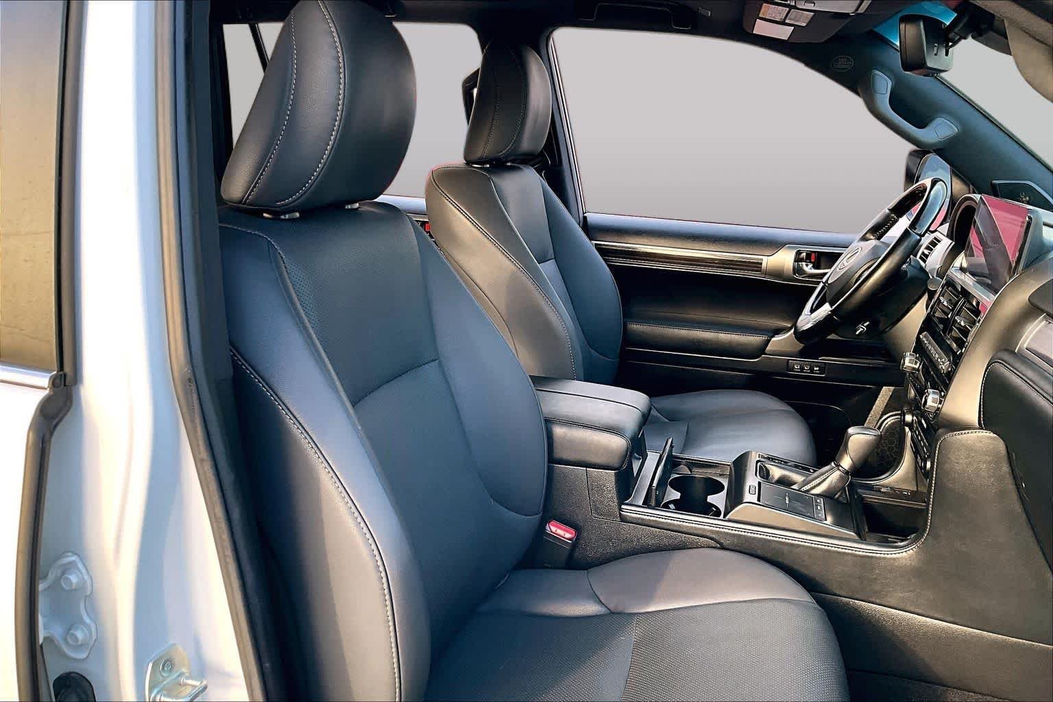 Used 2022 Starfire Pearl Lexus Premium image 9