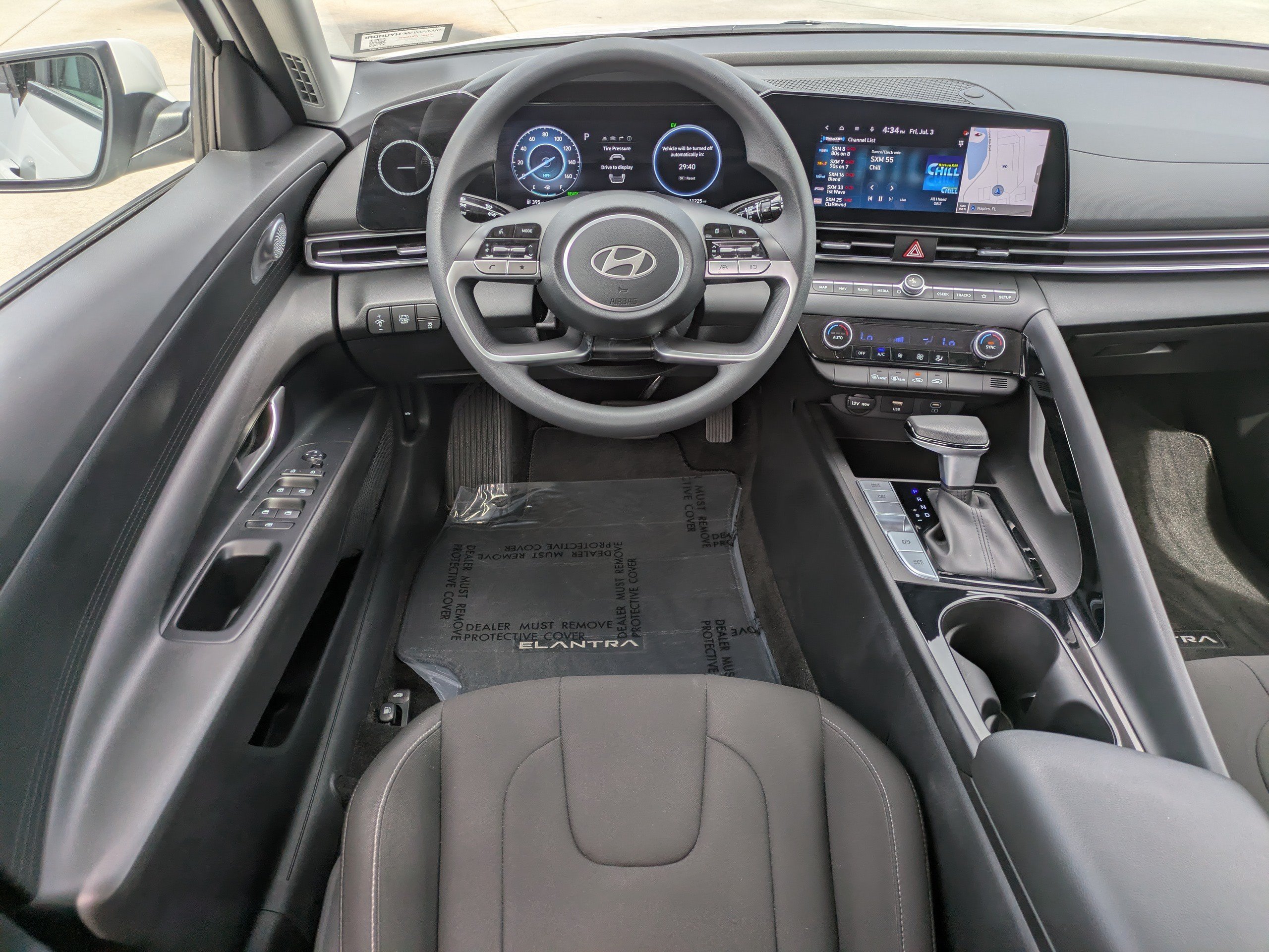 2024 Hyundai Elantra Blue - Photo 14
