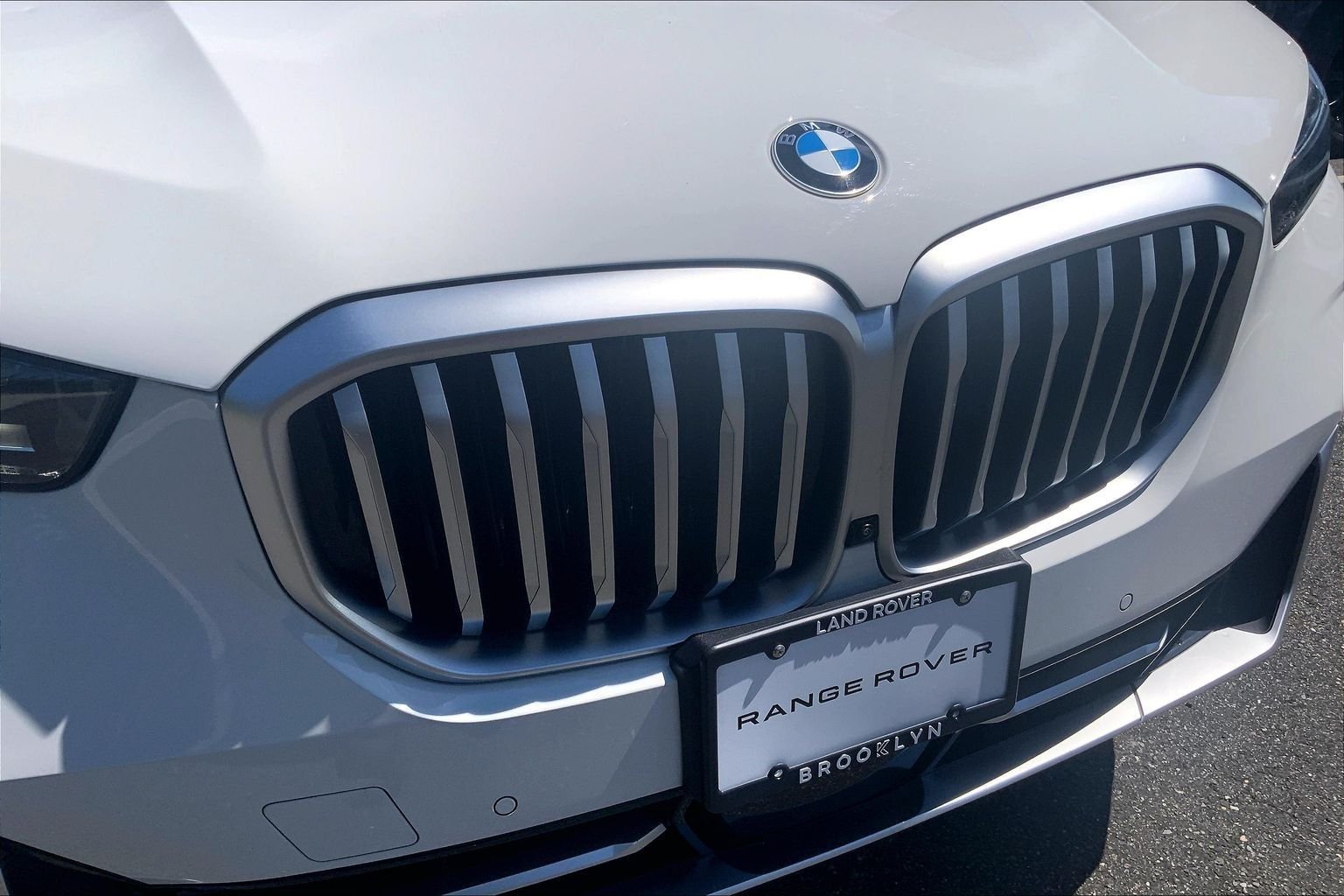 Used 2024 Alpine White BMW xDrive40i image 30