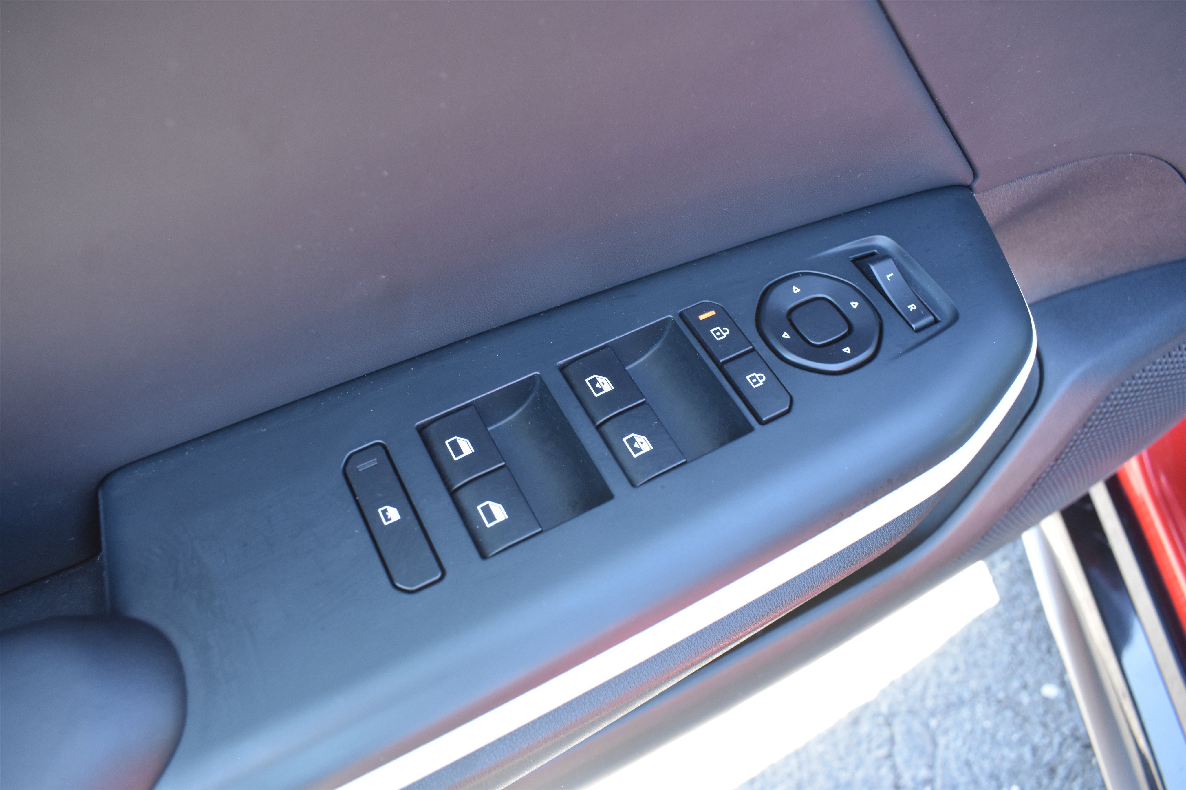 Used 2025 Currant Red Kia GT-Line image 13