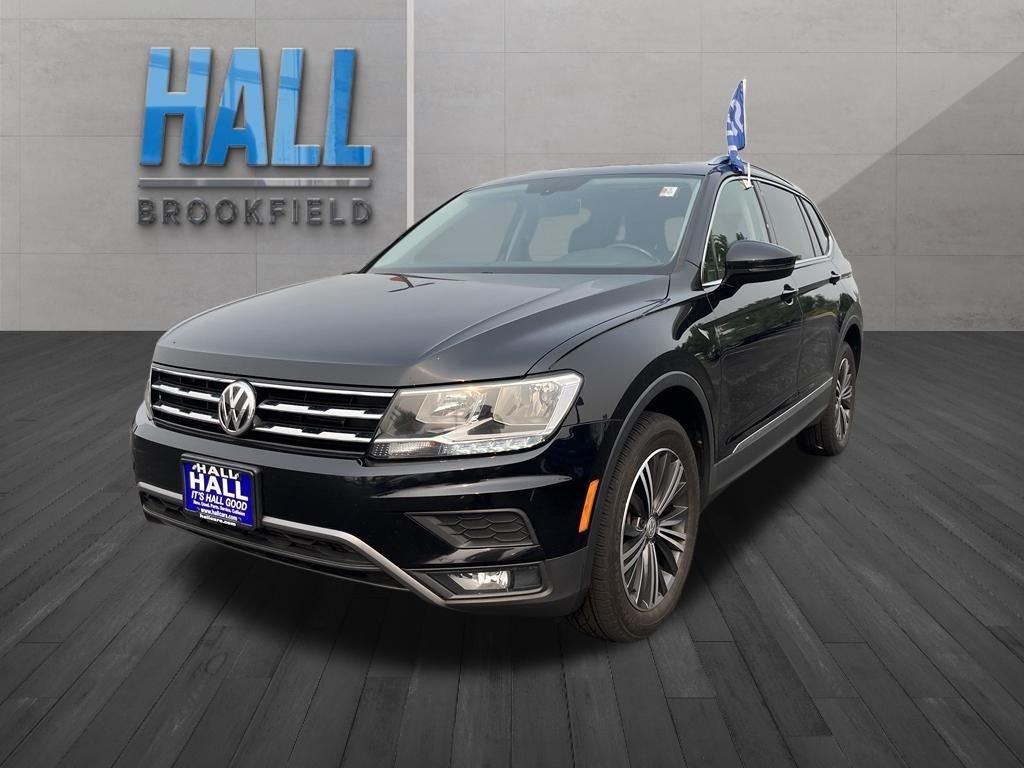 Used 2018 Black Volkswagen 2.0T SEL image 1