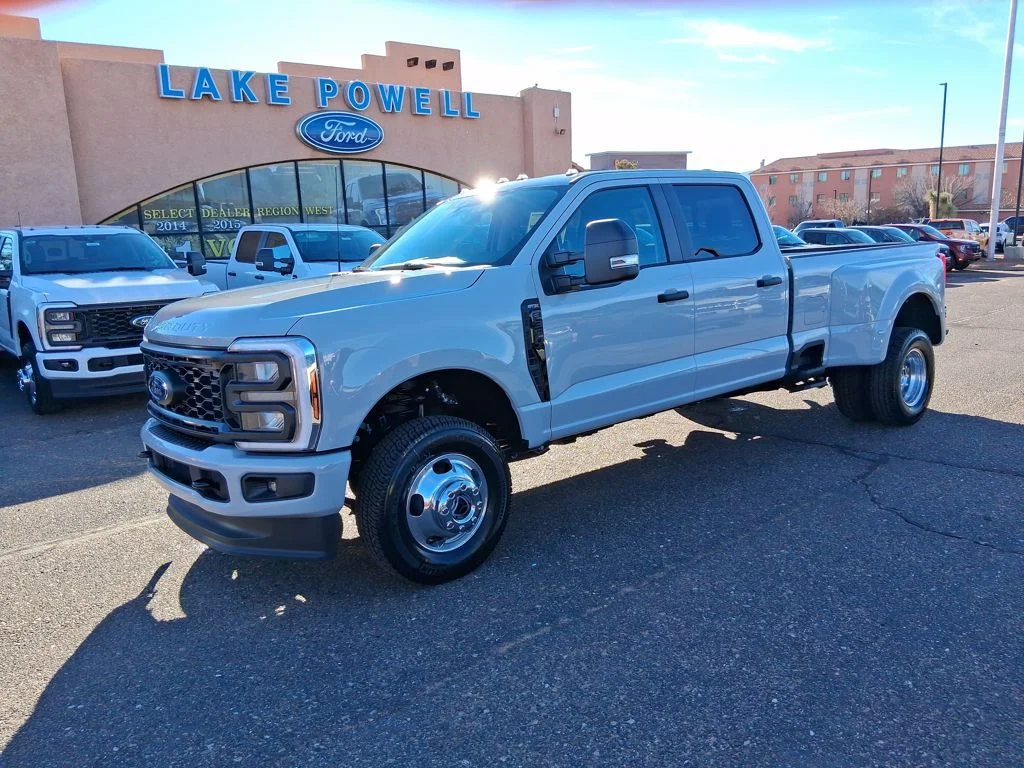 2026 Ford F-350 XL 4x4 Crew Cab 8' Box DRW's photo