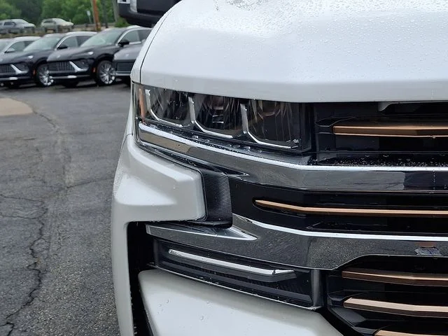 Used 2020 Beige Chevrolet High Country image 10