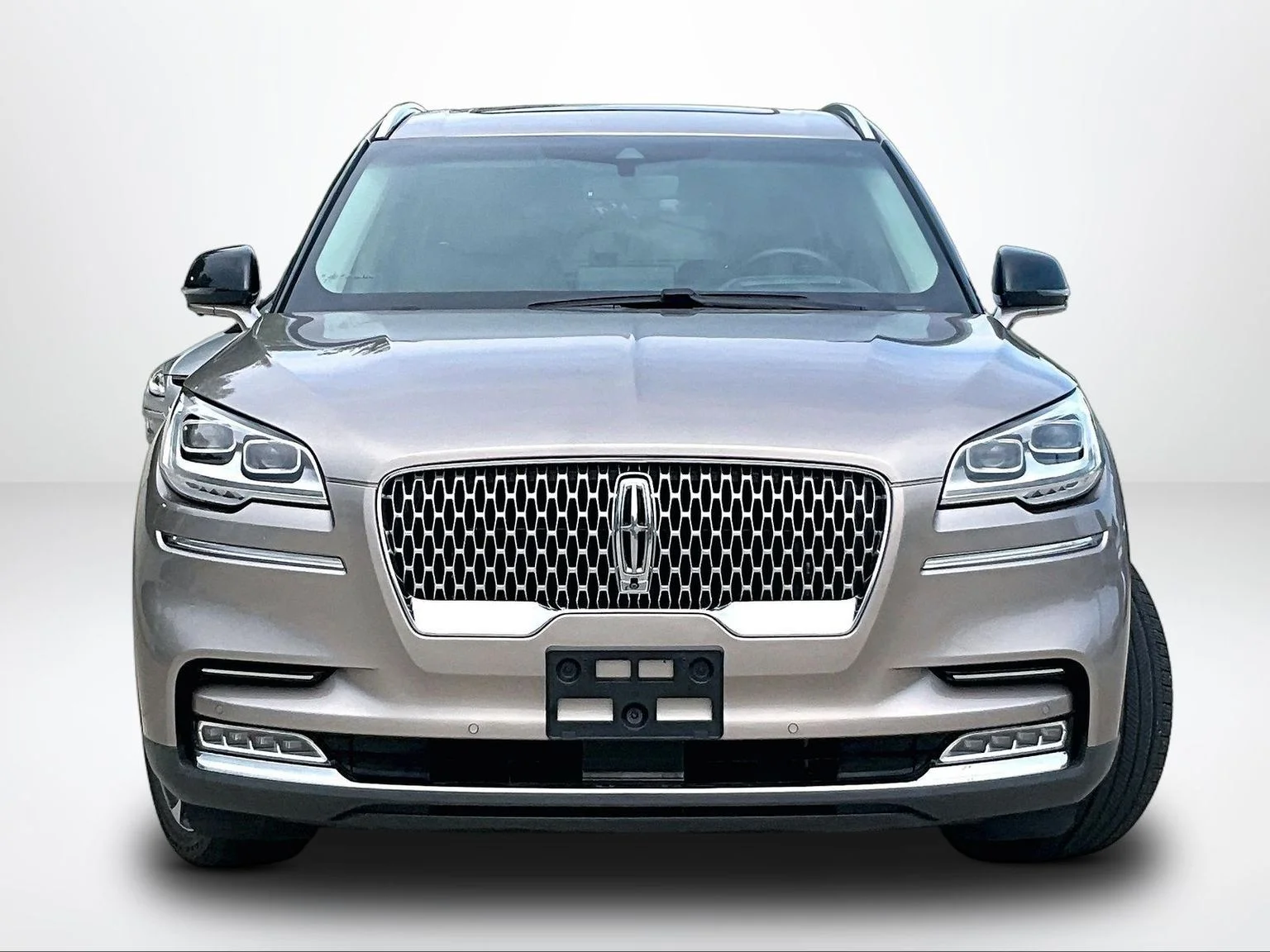 Used 2020 Beige Lincoln Reserve image 4
