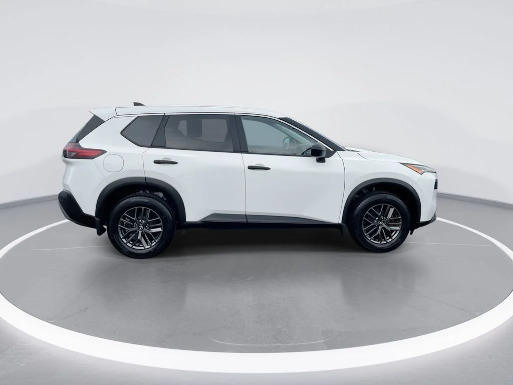 Used 2023 White Nissan S image 9