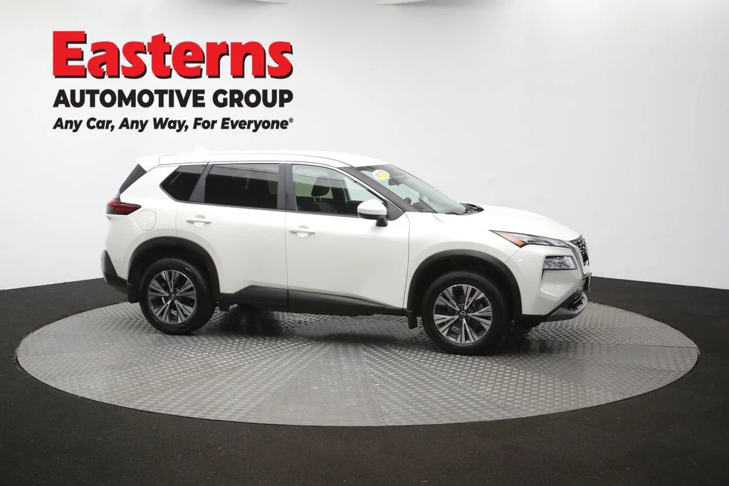 Used 2023 White Nissan SV image 45