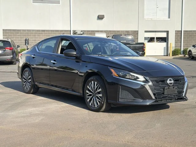 Used 2025 Black Nissan 2.5 SV image 14