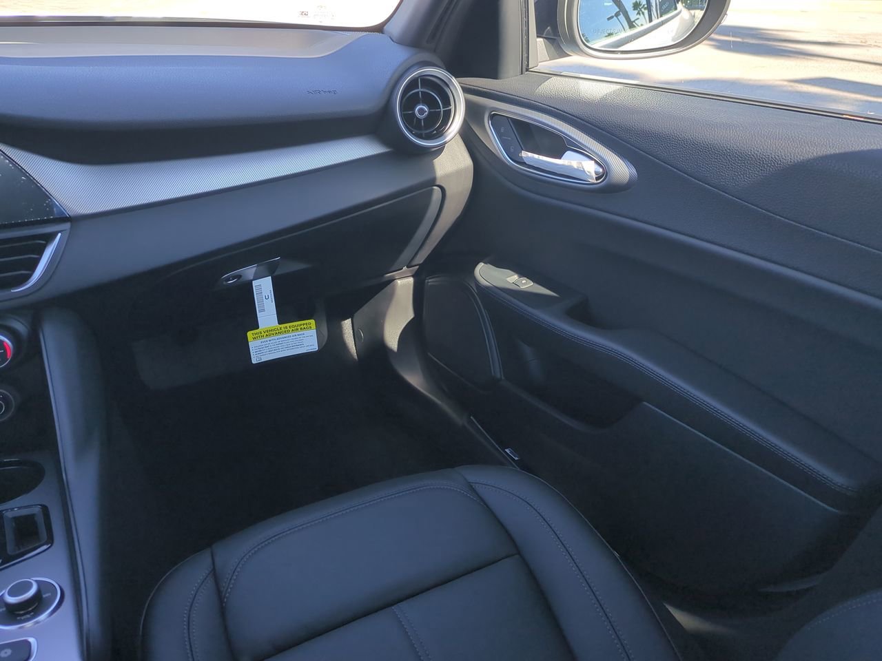 2025 Alfa Romeo Giulia Base - Photo 15