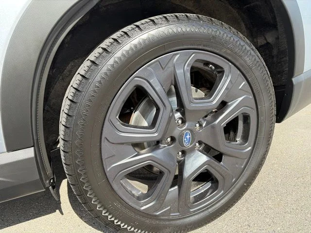 Used 2024 Silver Subaru Onyx Edition image 4