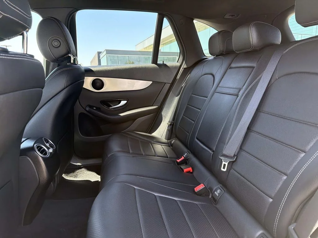 Used 2022 White Mercedes-Benz GLC 300 image 12