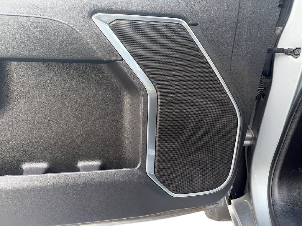 Used 2025 Sterling Gray Metallic Chevrolet LT image 25