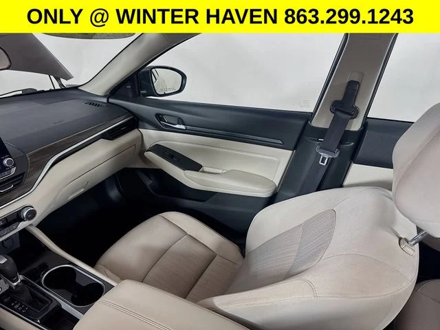 Used 2024  Nissan 2.5 SV image 21