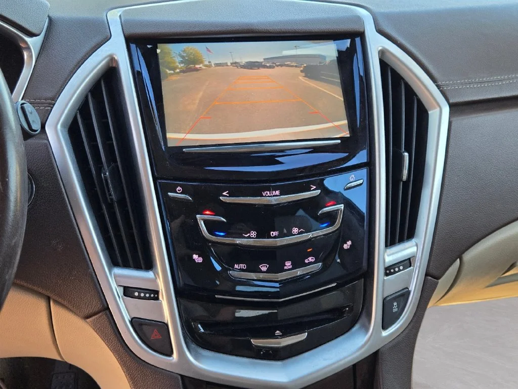 Used 2016 PLATINUM ICE TRICOAT Cadillac Luxury Collection image 29