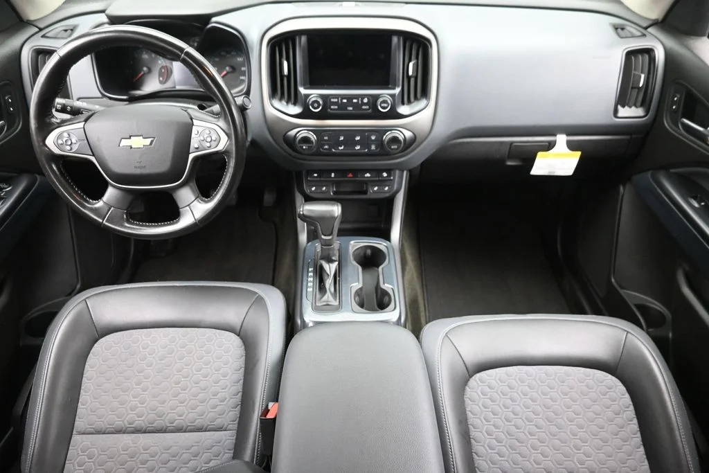 Used 2015 Black Chevrolet Z71 image 15