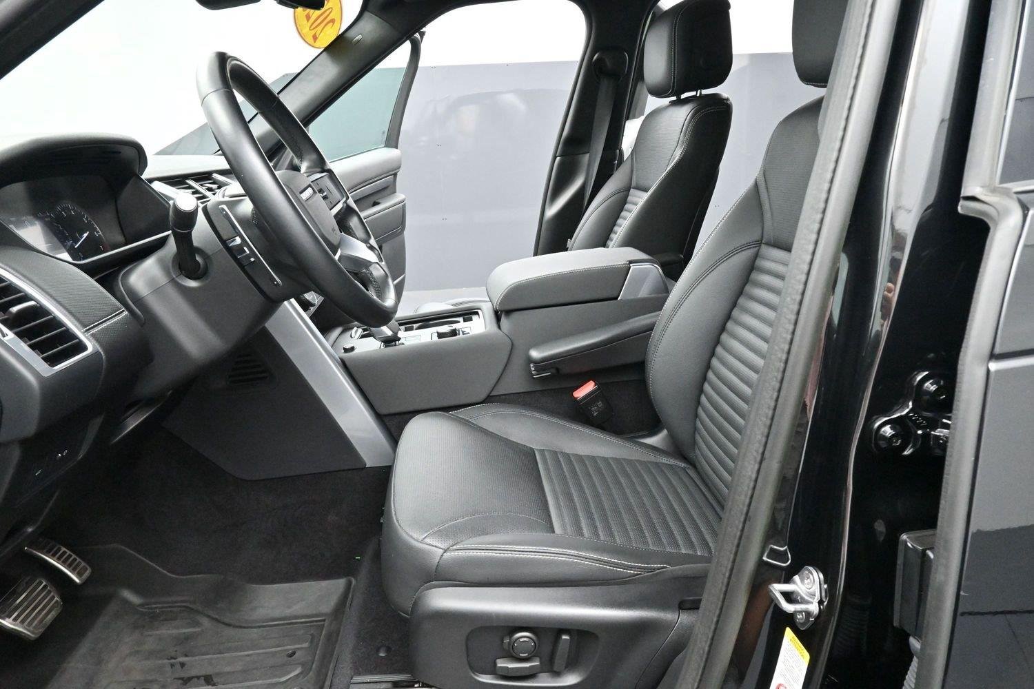 Used 2023 Black Land Rover S R-Dynamic image 17