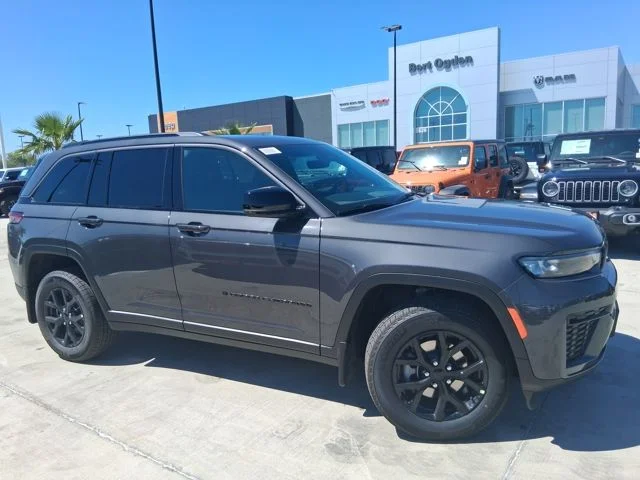 New 2026 Baltic Gray Metallic Clear-Coat Exterior Paint Jeep Altitude image 1