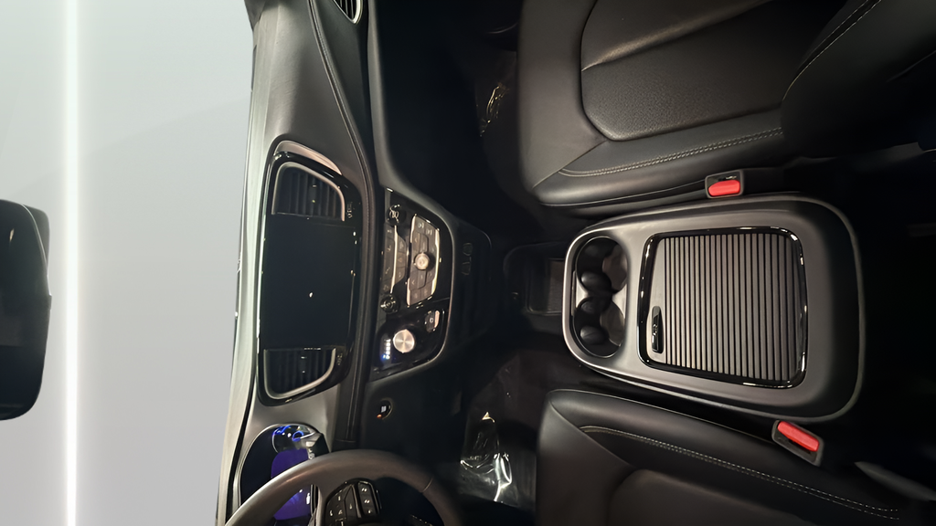 Used 2024 White Chrysler Select S Appearance image 19