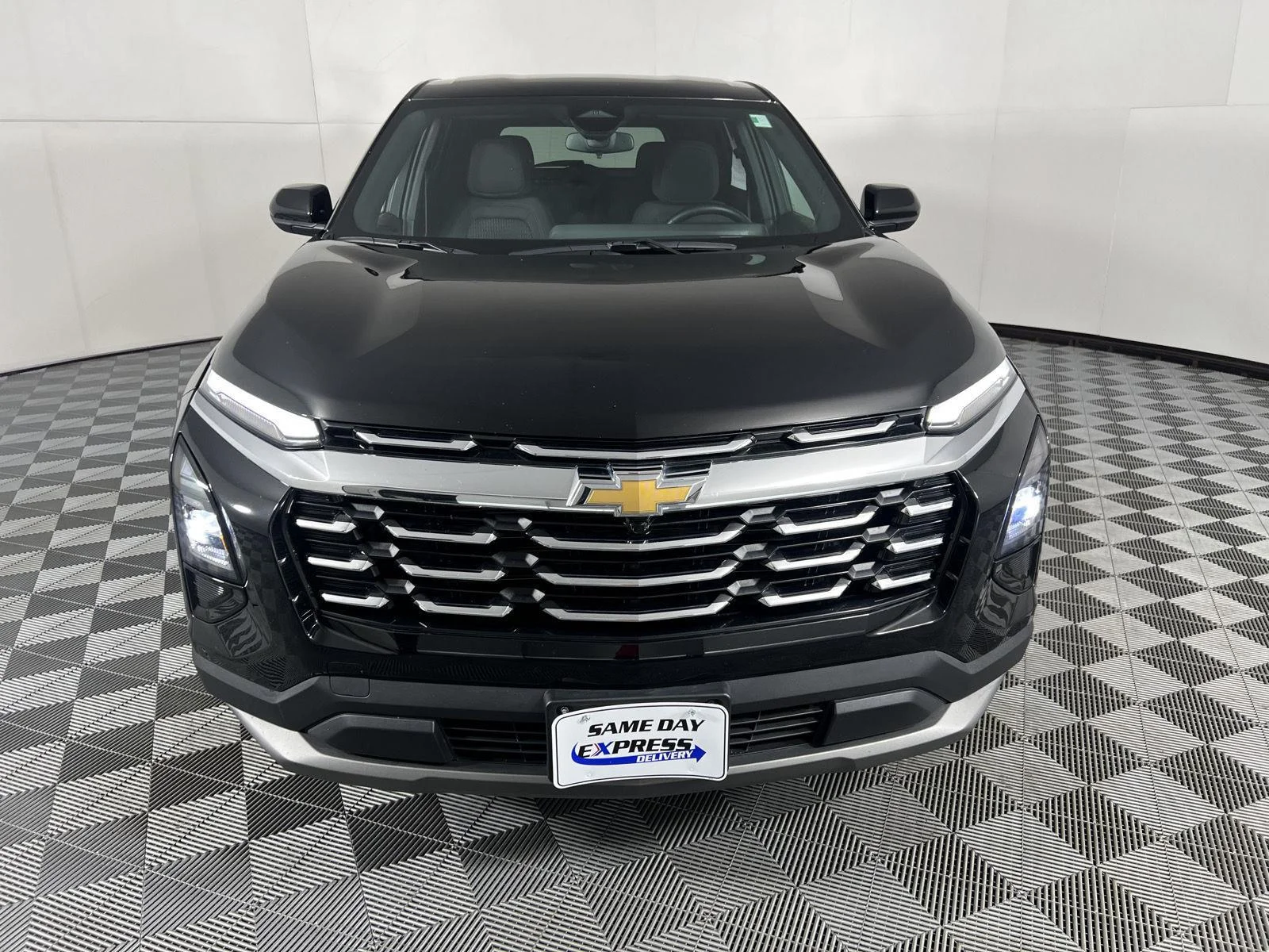 Used 2025 Mosaic Black Metallic Chevrolet FWD LT image 15