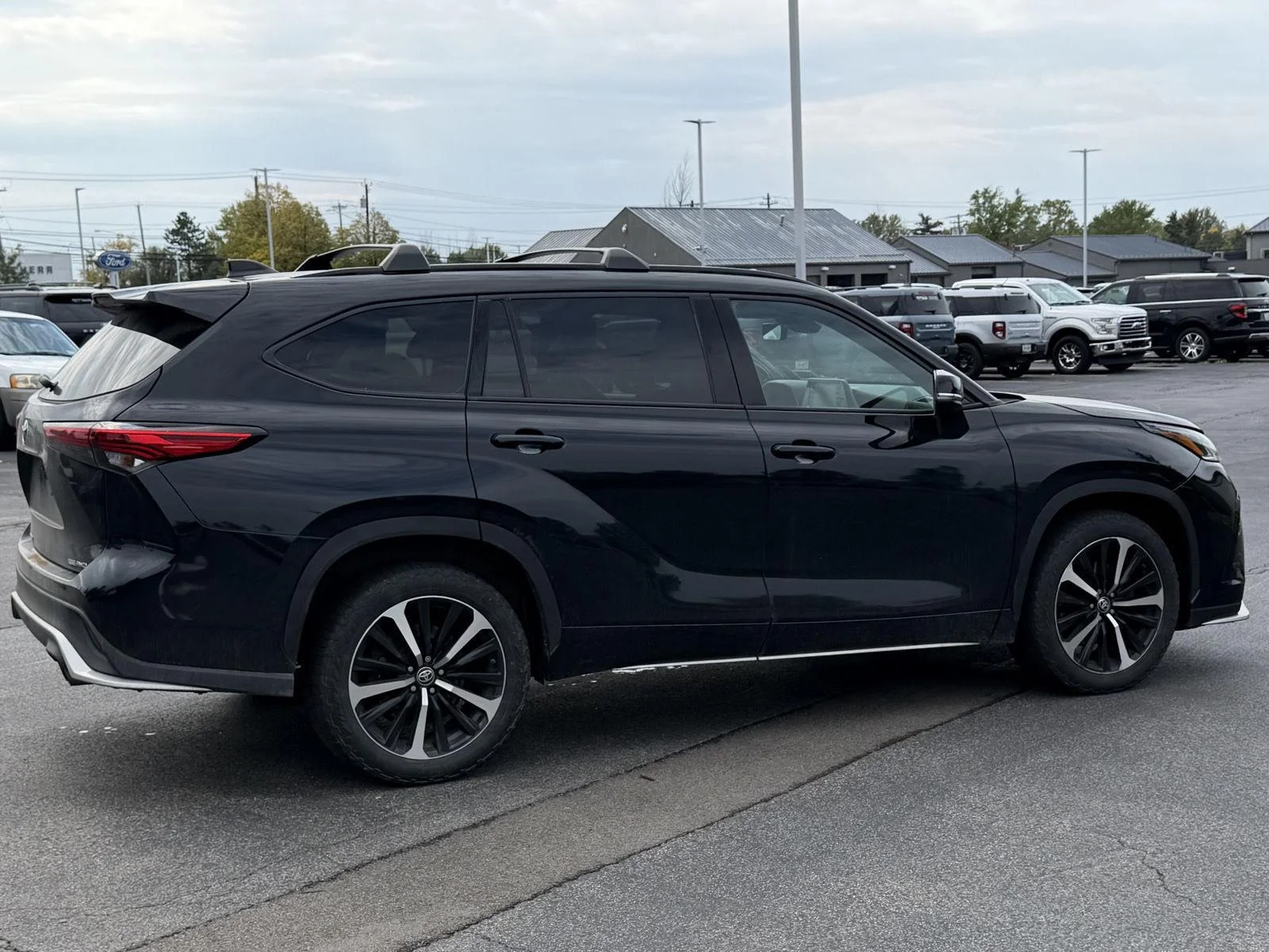 Used 2021 Midnight Black Metallic Toyota XSE image 6