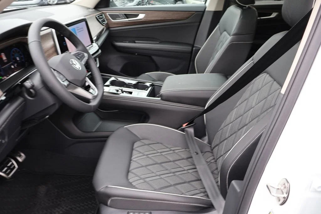 2026 Volkswagen Atlas SEL Premium R-Line - Photo 43