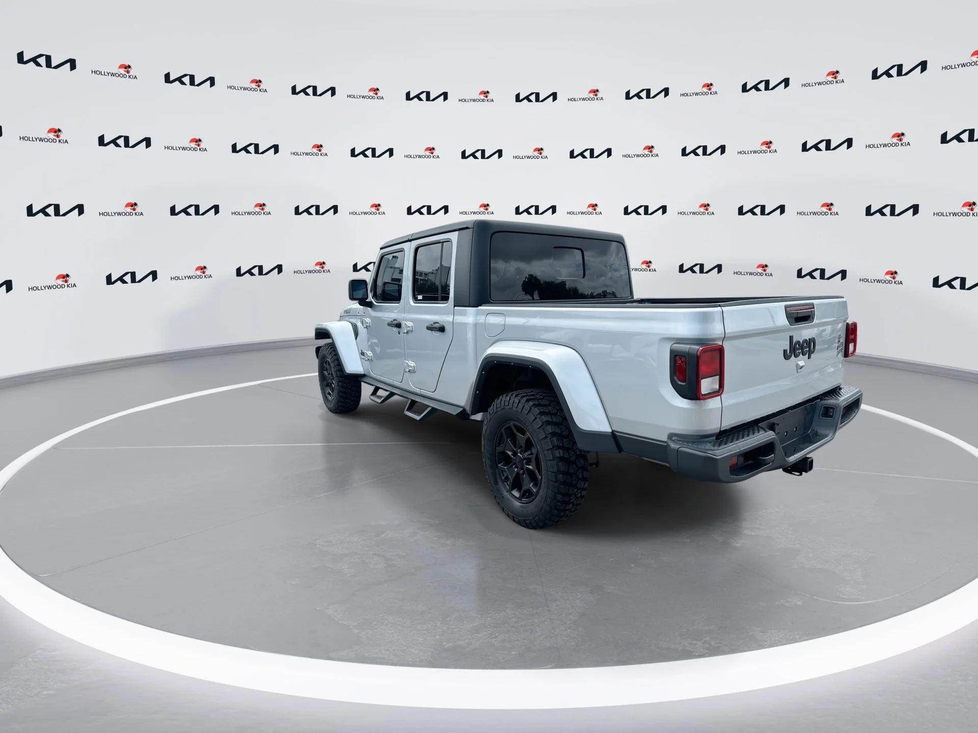 Used 2022 Silver Zynith Clearcoat Jeep Willys image 6