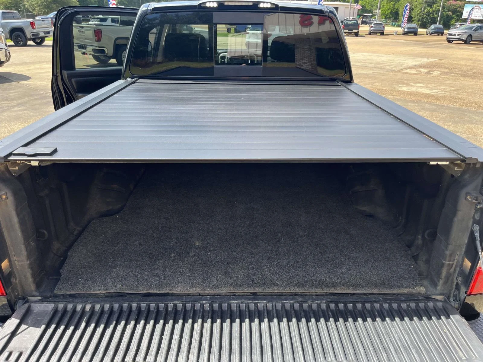 Used 2018 Magnetic Black Nissan 4x4 Crew Cab PRO-4X image 27