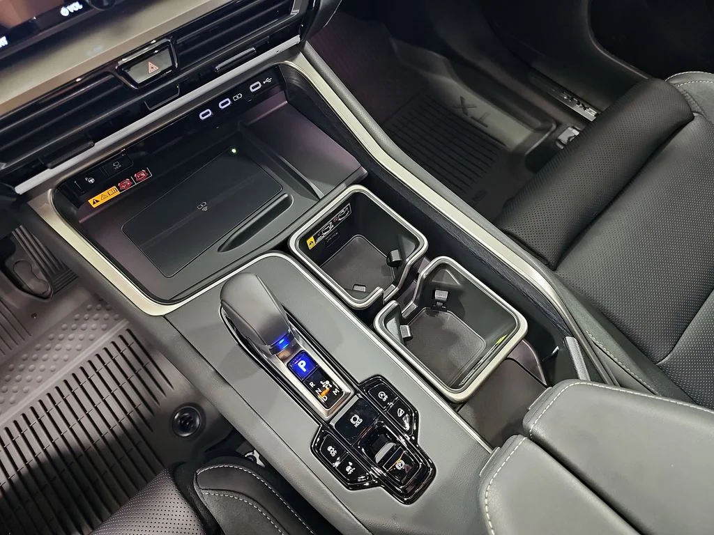 New 2026 Wind Chill Pearl Lexus LUXURY AWD image 24