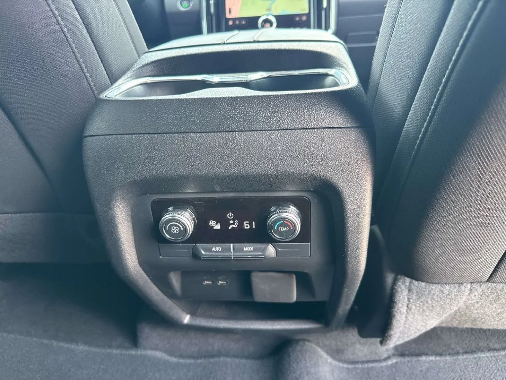 Used 2025 White GMC Elevation image 14