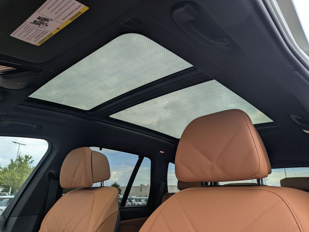 New 2026 Mineral White Metallic BMW xDrive40i image 14
