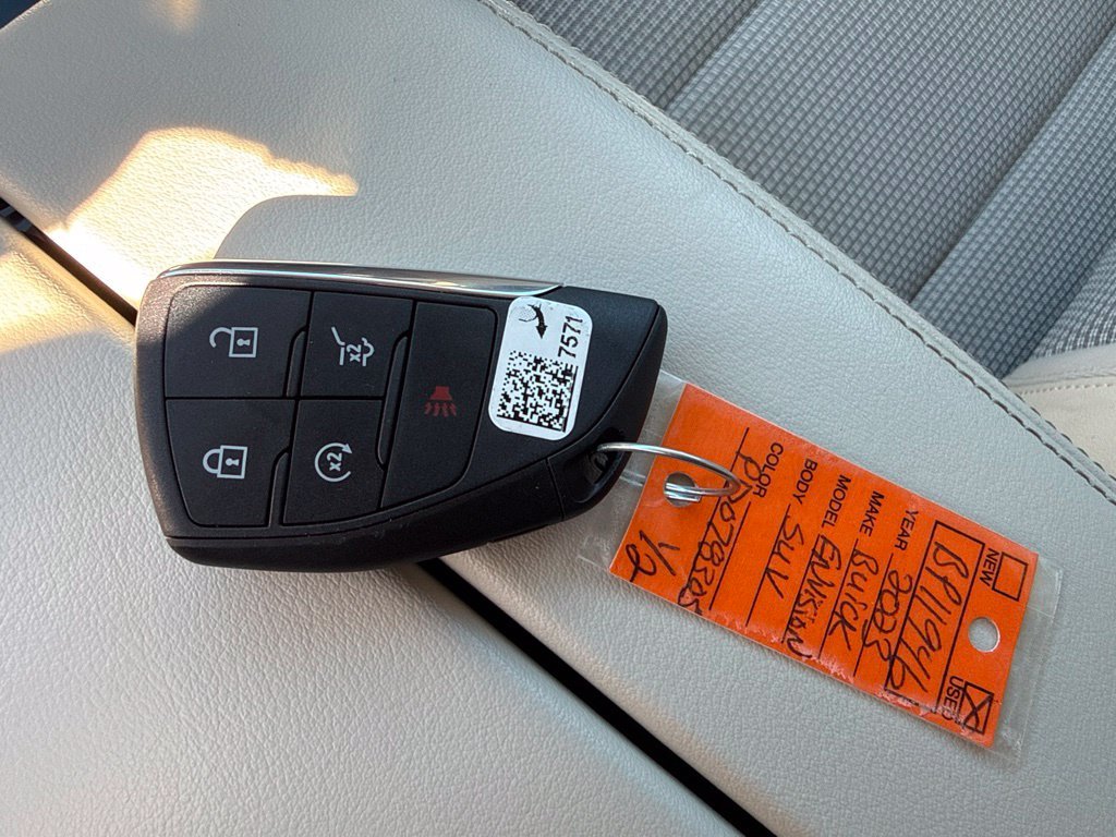 Used 2023 Gray Buick Preferred image 34