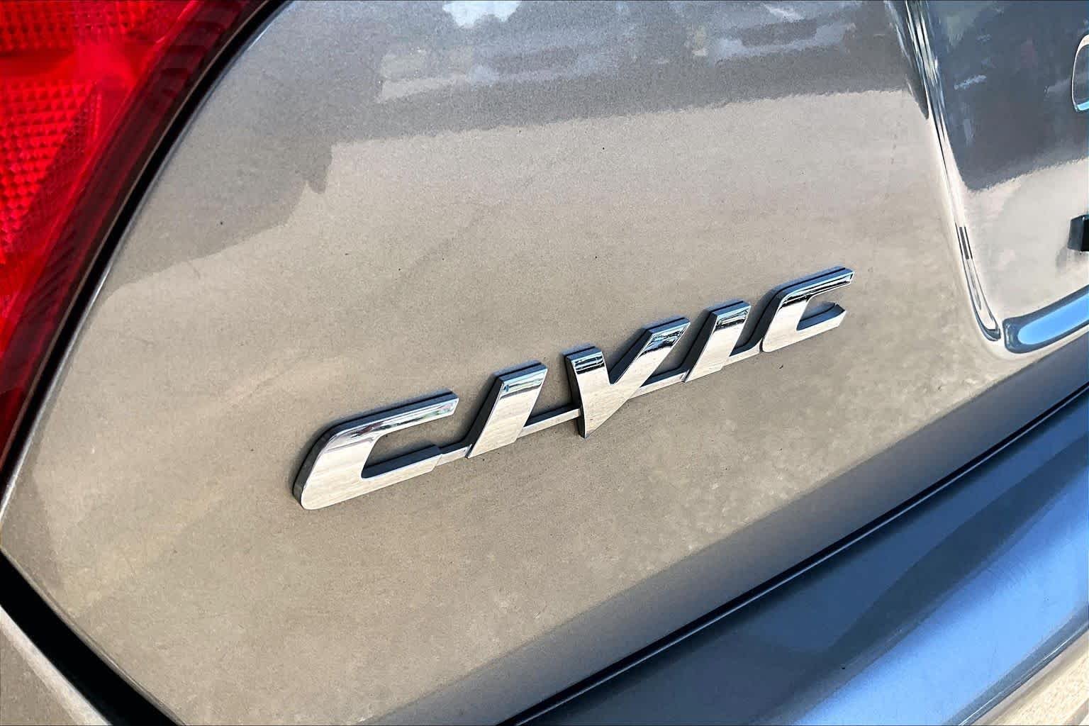 Used 2006 Galaxy Gray Metallic Honda EX image 29