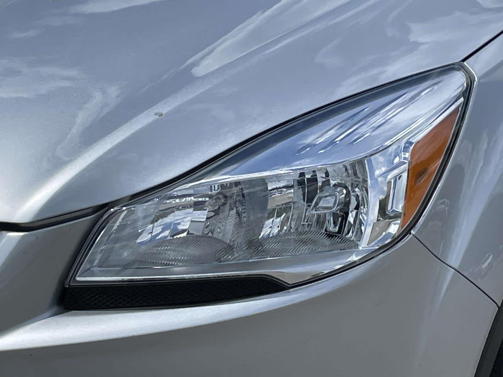 Used 2014 Ingot Silver Metallic Ford SE image 13