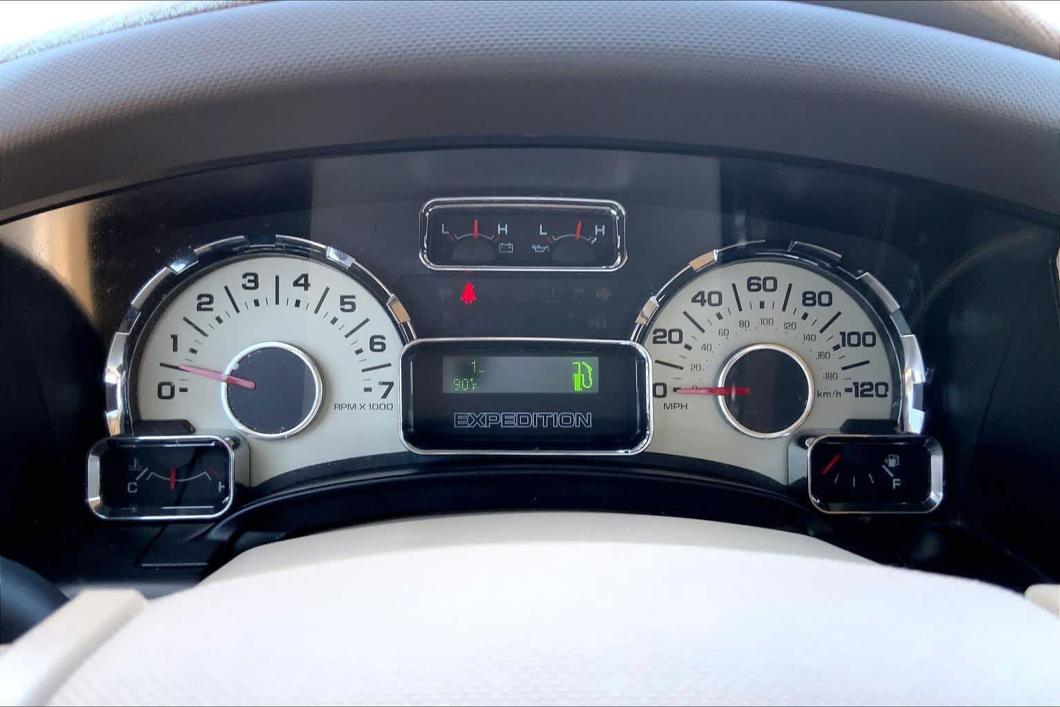 Used 2014 Blue Jeans Metallic Ford XLT image 22