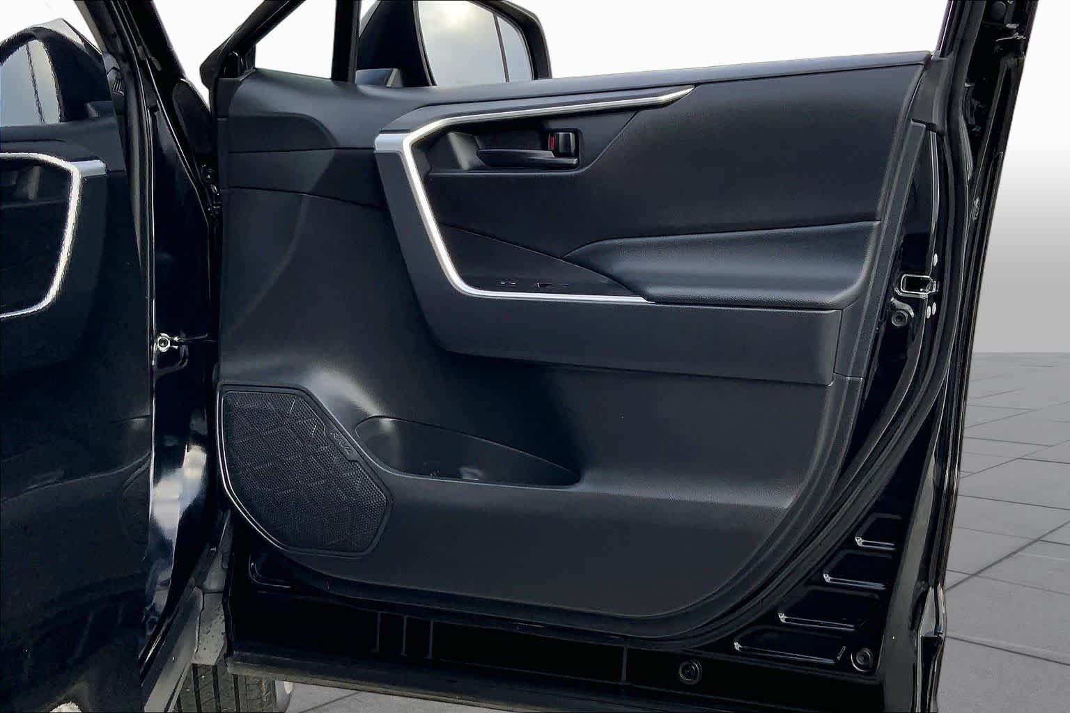 Used 2025 Midnight Black Metallic Toyota LE image 22
