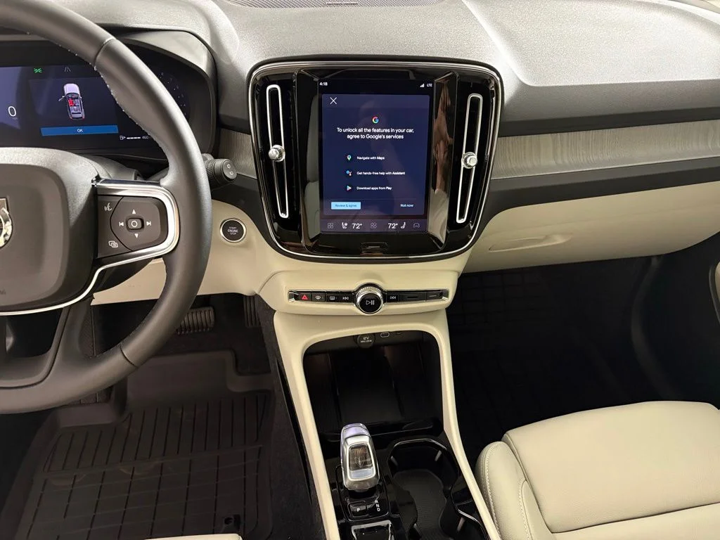 2026 Volvo XC40 Ultra - Photo 23