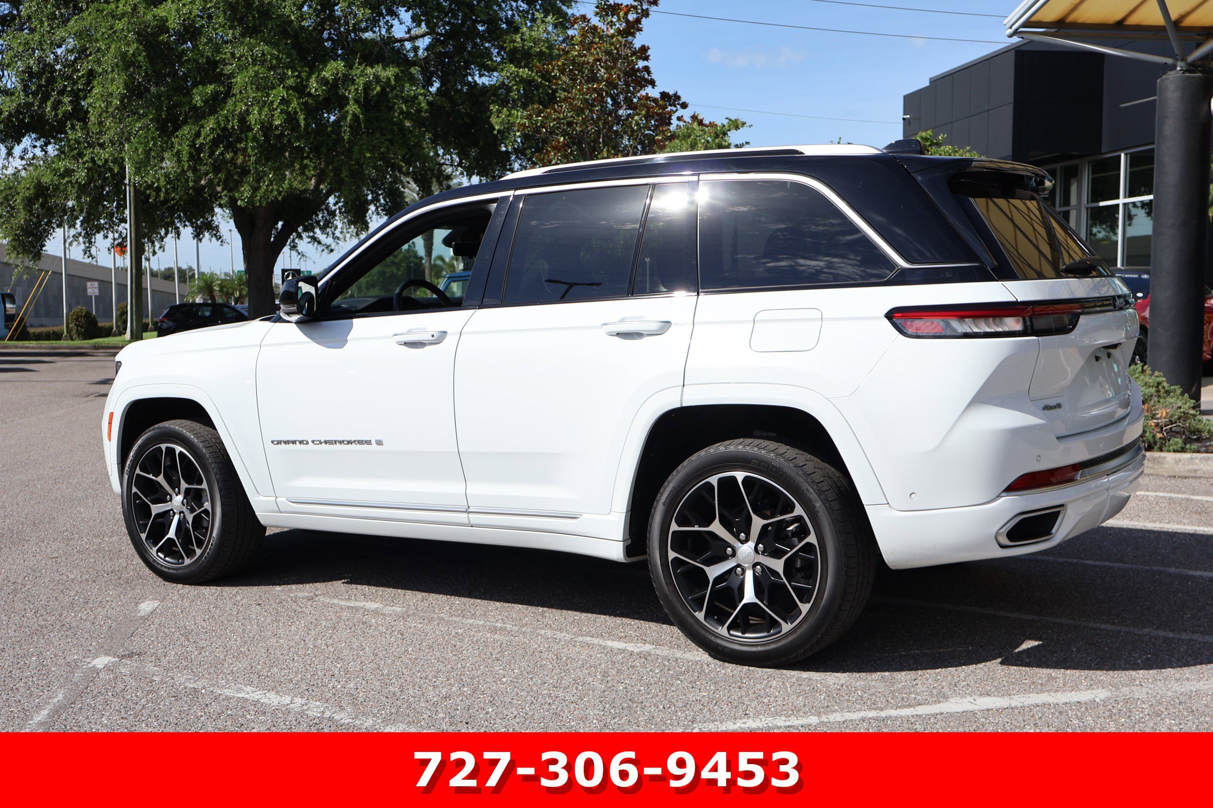 Used 2022 Bright White Clearcoat Jeep Summit Reserve image 7