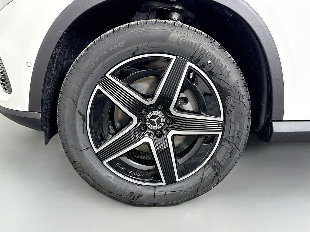 Certified Used 2026 White Mercedes-Benz GLC 300 image 32