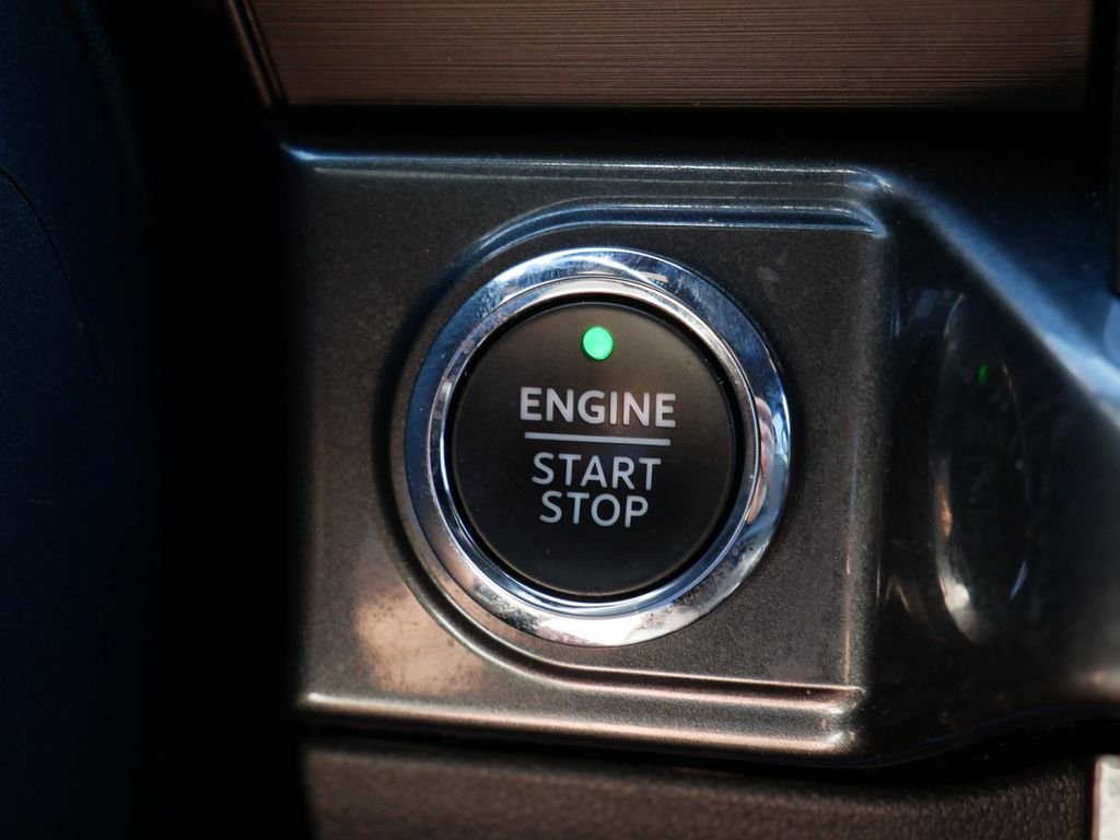 Certified Used 2022 Gray Ford XLT image 26
