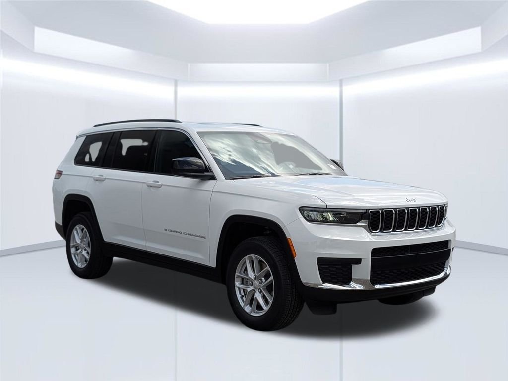 New 2026 Bright White Clear-Coat Exterior Paint Jeep Laredo image 9