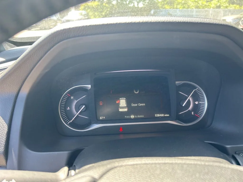 Used 2022 Silver Honda EX-L image 9