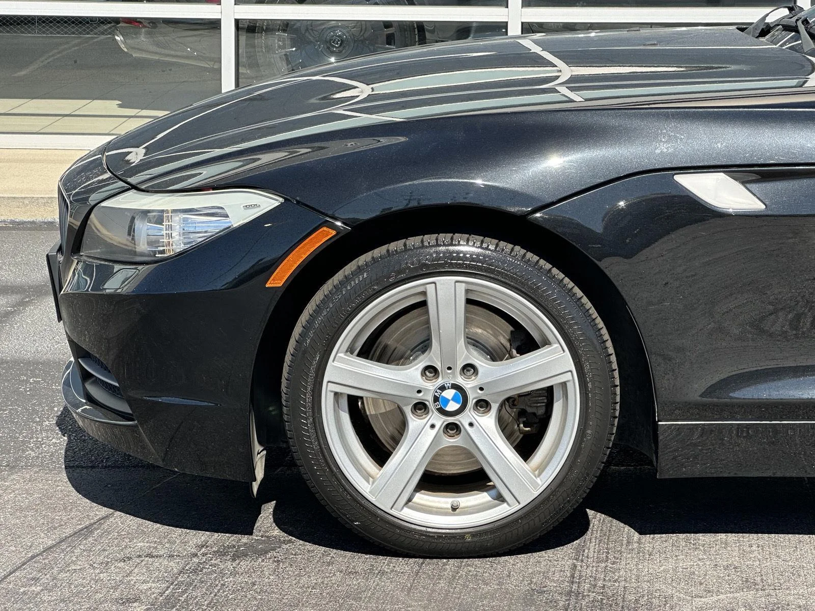 Used 2011 Black Sapphire Metallic BMW sDrive30i image 33
