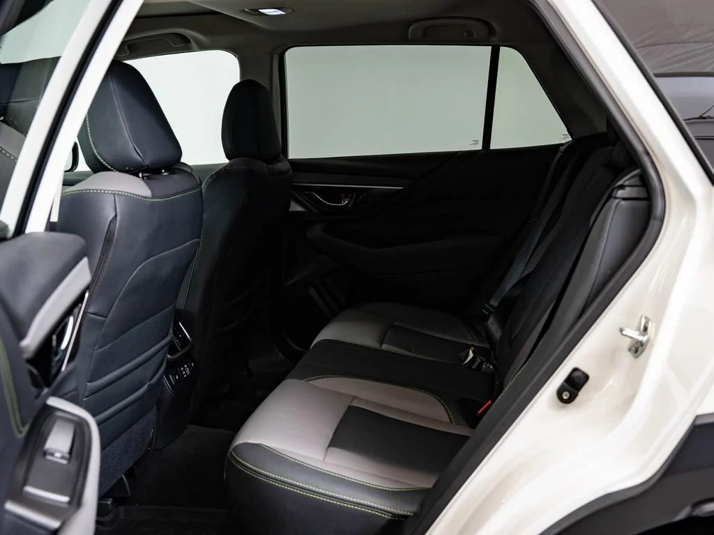 Used 2025 Crystal White Pearl Subaru Onyx Edition XT image 43