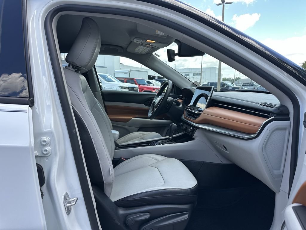 Used 2022 White Jeep Limited image 26