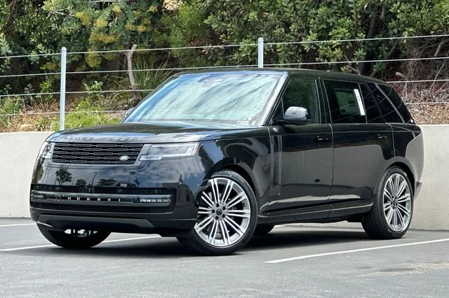 2026 Land Rover Range Rover SE