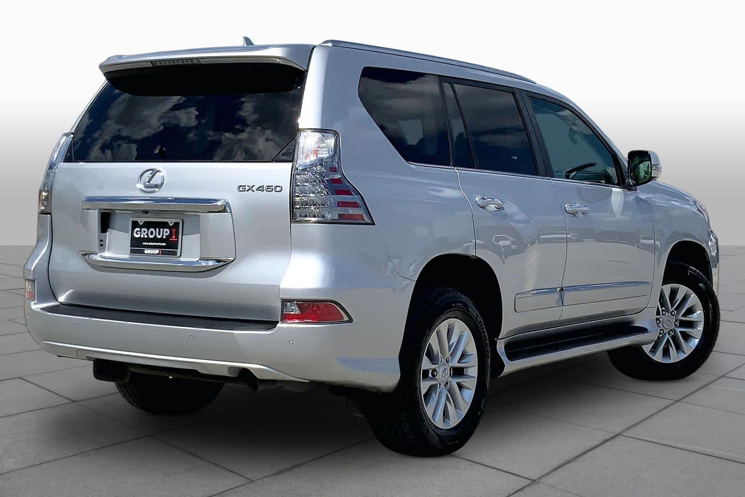 Used 2015 Silver Lining Metallic Lexus  image 13