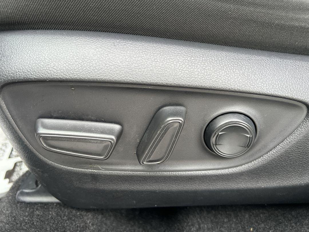Used 2022 Lunar Rock Toyota XLE image 16