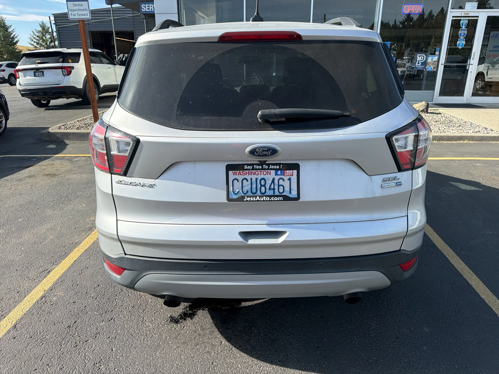 Used 2018 Ingot Silver Ford SEL image 3